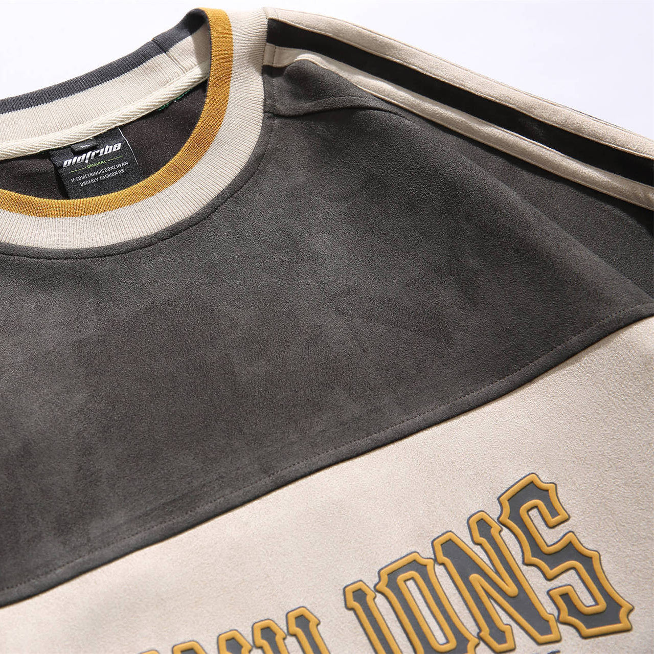 M | VINTAGE VARSITY CREWNECK